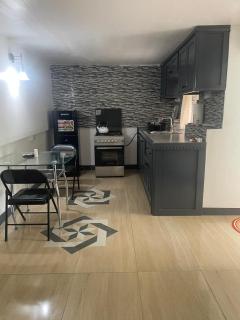 Beautiful Cozy Private Studio with WIFI - Salisbury - 4