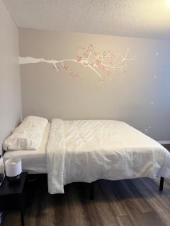 4 Bedroom House steps to 401, Perfect for long stays - Belleville - 1