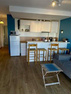Apt Rhodes B dans la marina d'Empuriabrava, terrasse avec vue sur port Rhodes et les pyrénées - Empuriabrava - 9