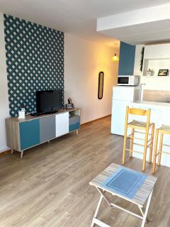 Apt Rhodes B dans la marina d'Empuriabrava, terrasse avec vue sur port Rhodes et les pyrénées - 8
