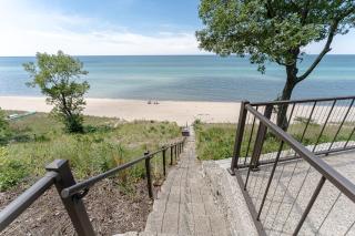 Lake Michigan Beach Cottage - beach access and stunning views. - West Olive - 8