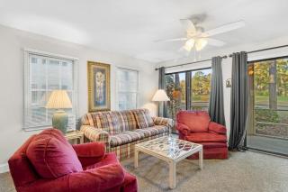 Golf Side Elegance 2BR Villa Hideaway - 9