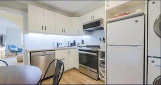 Casa Queen East - Modern 2BR Suite in Leslieville - 2