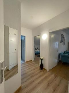 Bright and Stylish Apartment Steps Away from the Rhine - Colónia - 5