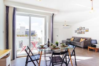 Elegant 2BR Apartment close to Beach and Paceville - 4