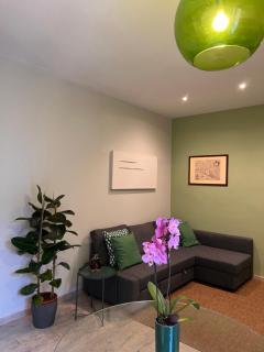 Vatican Green R-Home - 8