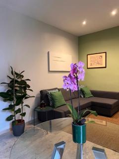 Vatican Green R-Home - 9