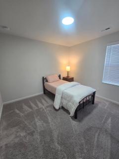Luxury Living! Peaceful,Comfort and Spacious - Winston-Salem - 3