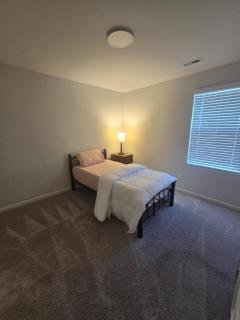 Luxury Living! Peaceful,Comfort and Spacious - Winston-Salem - 2