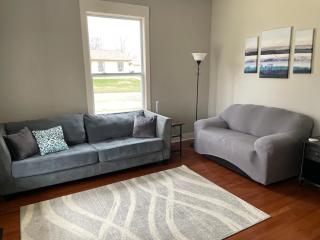 Brickway Retreat - Mattoon - 1