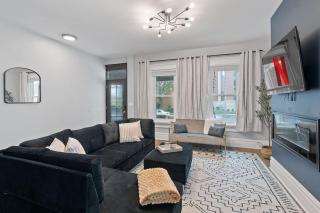 Minutes to Arena District - Foosball & Game Area - Columbus - 6