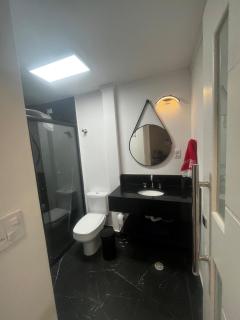 Apartamento novo, moderno, completíssimo à beira mar - Santos - 2