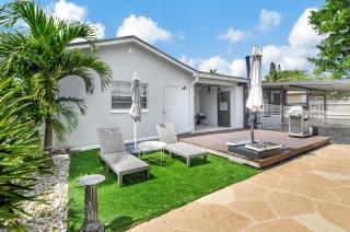 Private Tropical Oasis - Saltwater Pool - Boca Raton - 3