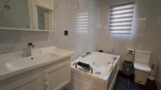 Luxe 3-Bedroom Getaway with PS5, Netflix & More! - Lekki - 1