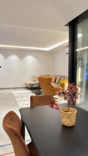 شقة فاخرة ومميزة في حي الملقا - luxury premium apartment in Al Malaga - 4
