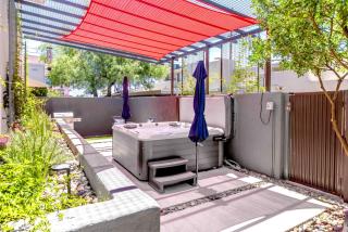 Modern Garden Loft with Spa - Tucson - 0