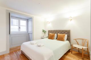 Double Room with Private WC in Shared House in Downtown Lisbon - Lissabon - 2
