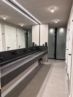 AQ capsule hotel - 1