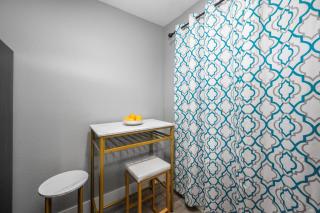 Fully Equipped 1BR with King Bed, Pool & Free Parking - 9