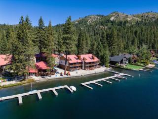 Striking Queen Deluxe Studio w/Kitchenette #114 at Donner Lake Village - Truckee - 9