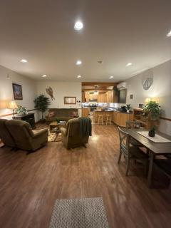 Maine Place Cozy Luxury Dual Shower, Snowmobiling, Fireplace & Heated Floors - 0