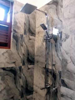 BLUE WHALES HOTEL - 9