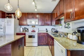 Laketown Wharf 835 - Very Cool 1 BedroomBunks, Sleeps 6, Free Fun! condo - Panama City Beach - 4