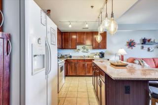 Laketown Wharf 835 - Very Cool 1 BedroomBunks, Sleeps 6, Free Fun! condo - Panama City Beach - 2