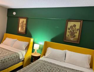 Beverly Hills Charm Rodeo Cedar - 5