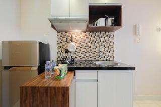 Cozy Studio Apartment at Cinere Bellevue Suites By Travelio - 1