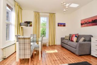 Gorgeous First Floor apartment near Station - Londra - 4