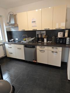 IaM 100 Qm 7 Betten ,Schlafcouch, mit Balkon, Küche, 3 Schlafzimer, 2 Badezimmer - Plettenberg - 7