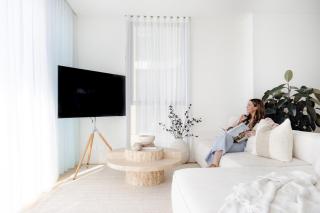 Resort Style Ocean Front Apartment Palm Beach - 2