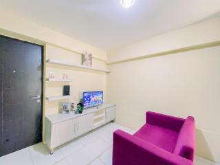 Comfort Living 2BR Apartment at Kebagusan City By Travelio - 1