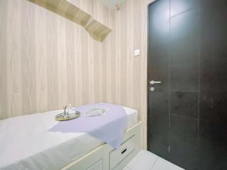 Comfort Living 2BR Apartment at Kebagusan City By Travelio - 4
