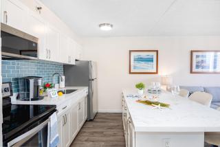 Tropical Gem Near Waikiki Beach with Free Parking! - Honolulu - 6