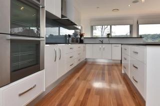 Luxury Mandalong Mansion with Pool & Spa - 5