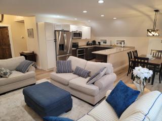 The Coach House - 5