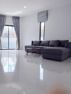 150 square meters 3BR with parking townhouse near golf course, UWC school, Nayang Beach, airport - Ban Muang Mai (1) - 2