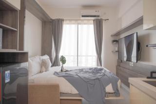 Best Choice and Cozy Studio Sky House BSD Apartment By Travelio - 9