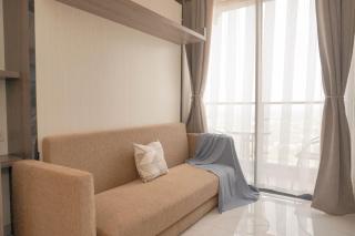 Best Choice and Cozy Studio Sky House BSD Apartment By Travelio - 4