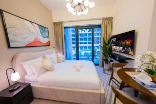 Stunning Studio with Swimming Pool View - 7