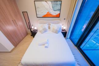 Stunning Studio with Swimming Pool View - 2