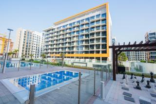 Stunning Studio with Swimming Pool View - 9