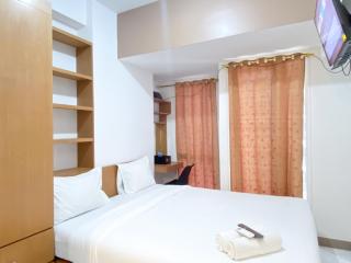 Cozy Studio Room at Tokyo Riverside PIK 2 Apartment By Travelio - Tangerang - 0