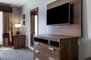 Quality Inn & Suites I-35 E-Walnut Hill - 3