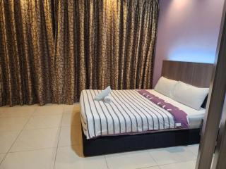 Regalia Comfort Suites KLCC SkyPool by City Homes - 7