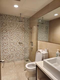Regalia Comfort Suites KLCC SkyPool by City Homes - 4