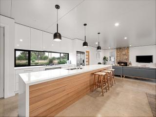Seaview - spa and ocean views in luxury - Yallingup - 2