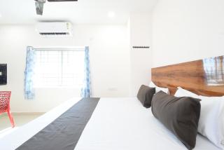 Hotel Shresta Luxury Rooms - Nizampet Hightension line Rd - Hyderabad - 1